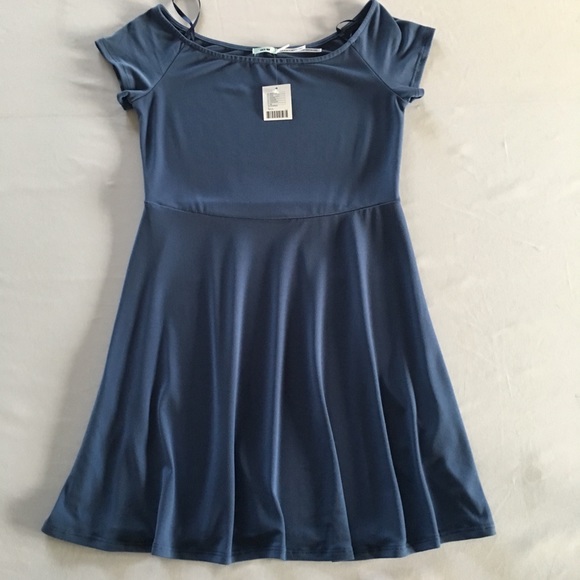 Kimchi Blue Dresses & Skirts - Kimchi Blue Knit Crepe Off The Shoulder Mini Dress